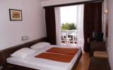 Hotel Crikvenica Balkon: Hotelzimmer 1/2 Ss (1/2 Ss) - Hotel Ad Turres - ...