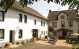 Ferienwohnung Strotzbüsch Terrasse: Eichenhörnchenbau 