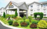 Hotel Louisville Kentucky Parkplatz: 2 Sterne Holiday Inn Express ...
