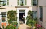 Hotel Frankreich: 2 Sterne Hotel Des Sources In Fontaine De Vaucluse, 9 Zimmer, ...