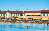 Ferienanlage Gardasee: Villaggio Solmare: Anlage Mit Pool Für 7 Personen In ...