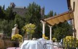 Hotel Castilla Y Leon Solarium: Hotel Alcázar In Segovia Mit 8 Zimmern Und 4 ...