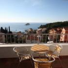 Ferienwohnung Montenegro: 3 Sterne Medin Apartments In Petrovac, 13 Zimmer, ...