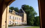 Hotel Belgien: Chateau Du Pont D'oye In Habay La Neuve Mit 18 Zimmern Und 3 ...