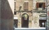 Hotel Siena Toscana: 2 Sterne Albergo Cannon D'oro In Siena, 30 Zimmer, ...