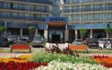 Hotel Ungarn Solarium: 4 Sterne Park Inn Sarvar, 223 Zimmer, ...