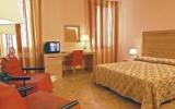 Hotel Padova: 3 Sterne Hotel Al Santo In Padova, 15 Zimmer, Venetien ...