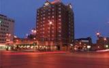 Hotel Winnipeg Manitoba Parkplatz: Holiday Inn Hotel & Suites Winnipeg - ...