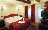 Hotel Italien: 4 Sterne All Suites Torre Dell'orologio In Venice Mit 23 ...