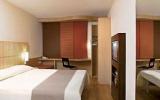 Hotel Frankreich Klimaanlage: 2 Sterne Ibis Vannes Mit 71 Zimmern, Morbihan, ...