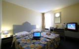 Hotel Albi Midi Pyrenees Parkplatz: 2 Sterne Kyriad Albi, 40 Zimmer, ...