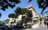 Hotel Italien: Albergo Adriana In Celle Ligure Mit 27 Zimmern Und 3 Sternen, ...