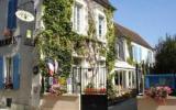 Hotel Burgund Parkplatz: Hostellerie Saint Pierre In Cravant Mit 9 Zimmern ...