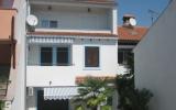 Ferienwohnung Porec: Ferienwohnung Mit Schöner Terrasse Für Maximal 2 ...