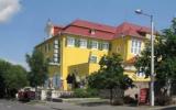 Hotel Ungarn Solarium: Hotel Park In Eger Mit 35 Zimmern Und 4 Sternen, ...