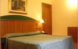 Hotel Italien: Hotel Corallo In Rome Mit 14 Zimmern Und 2 Sternen, Rom Und ...