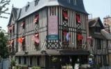 Hotel Touques Basse Normandie Golf: Le Relais Du Haras In Touques Mit 8 ...