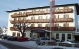 Hotel Tirol: Hotel Krone In Oberperfuss Für 4 Personen 