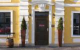 Hotel Potsdam Brandenburg: 2 Sterne Walhalla Hotel In Potsdam Mit 12 Zimmern, ...