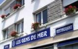 Hotel Concarneau: Les Gens De Mer - Concarneau Mit 29 Zimmern Und 2 Sternen, ...