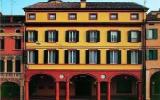Hotel Correggio Parkplatz: 4 Sterne Albergo Dei Medaglioni In Correggio, 54 ...