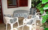 Ferienwohnung Cirkvenica: Ferienwohnung Mit Balkon Und Terrasse In ...