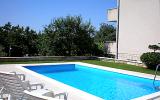 Ferienwohnung Porec: Ferienwohnung Mit Pool Für Maximal 5 Personen In Porec, ...