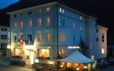 Hotel Zernez: Hotel Crusch Alba In Zernez Mit 22 Zimmern Und 3 Sternen, Engadin, ...