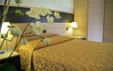 Hotel Riccione Internet: 4 Sterne Hotel Augustus In Riccione Mit 44 Zimmern, ...