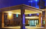 Hotel Massachusetts Parkplatz: 3 Sterne Holiday Inn Express North Attleboro ...