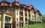Hotel Vysoké Tatry Internet: 4 Sterne Grandhotel Starý Smokovec In ...