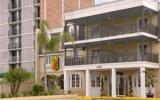 Hotel New Orleans Louisiana: Super 8 New Orleans In New Orleans (Louisiana) ...