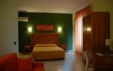 Hotel Italien: Hotel Federico Ii In Castiglione Di Sicilia Mit 9 Zimmern Und 3 ...
