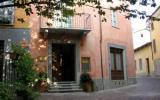 Hotel Italien: Hotel Castelbourg In Neive Mit 7 Zimmern Und 3 Sternen, Piemont, ...