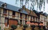 Zimmer Haute Normandie: Auberge De L'abbaye In Le Bec Hellouin Mit 10 Zimmern ...