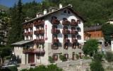 Zimmervalle D'aosta: Hotel Berthod In Courmayeur Mit 25 Zimmern Und 3 ...