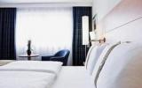 Hotel Bayern Parkplatz: Holiday Inn Munich City Centre In München Mit 582 ...