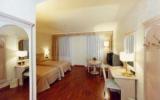 Hotel Italien: 4 Sterne Hotel Roxy Plaza In Soave, 44 Zimmer, Venetien ...