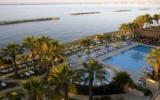 Hotellarnaka: 4 Sterne Palm Beach Hotel & Bungalows In Larnaka, 228 Zimmer, ...