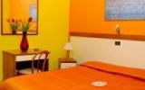 Hotel Kampanien Internet: Hotel De La Ville In Naples Mit 22 Zimmern Und 3 ...
