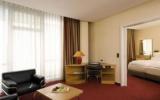 Hotel Unterhaching Parkplatz: Nh München Unterhaching Mit 80 Zimmern Und 4 ...