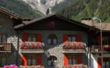 Zimmer Italien Parkplatz: 2 Sterne Residence Le Talus In Courmayeur (Aosta), ...