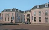 Hotel Friesland: 4 Sterne Fletcher Hotel Paleis Het Stadhouderlijk Hof In ...