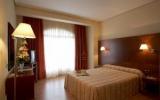 Hotel Spanien: 3 Sterne Sercotel Tres Luces In Vigo Mit 70 Zimmern, Galicien, ...