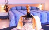 Hotel Puglia: Avantgarde Hotel In Conversano (Bari) Mit 14 Zimmern Und 3 ...