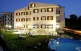 Hotel Italien Reiten: 3 Sterne Hotel & Relais Il Borgonuovo In Manciano Mit 16 ...