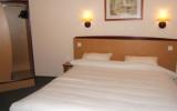 Hotel Bobigny: Campanile Paris Est Bobigny Mit 120 Zimmern Und 2 Sternen, Paris ...