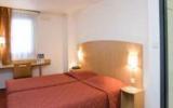 Hotel Elsaß: Kyriad Mulhouse Nord Illzach Mit 47 Zimmern Und 2 Sternen, ...