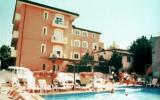 Zimmer Italien Parkplatz: Residence I Girasoli In Torre Pedrera (Rimini), 41 ...