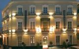 Hotel Sevilla Andalusien Parkplatz: 4 Sterne Petit Palace Santa Cruz In ...